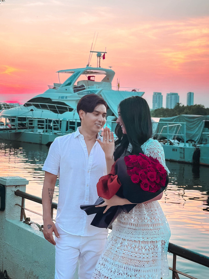 Hồ Quang Hiếu cầu hôn bạn gái kém 17 tuổi sau 3 tháng yêu - 3