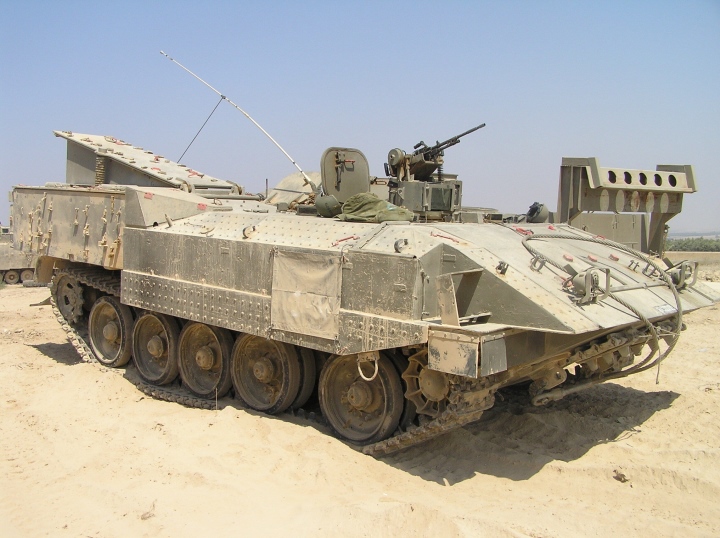 Bất ngờ xe bọc thép hàng đầu của Israel có nguồn gốc từ T-55 Liên Xô - 1