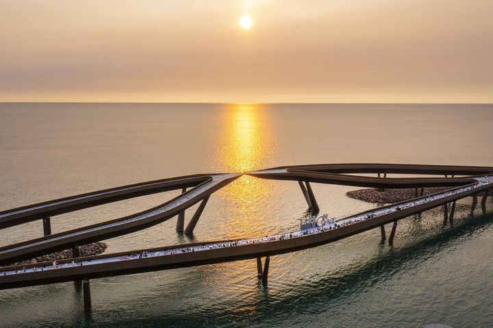 Sunset Town - Thỏi nam châm mới của giới sáng tạo - 2