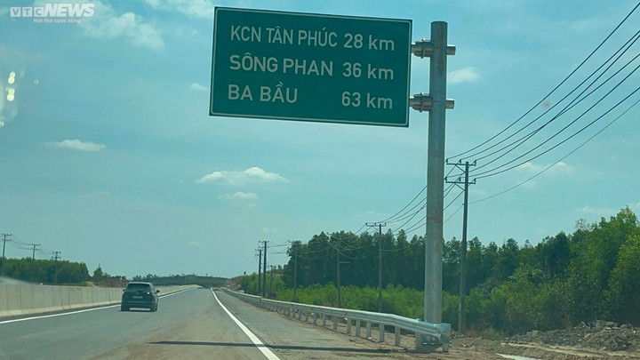 Lễ này, từ TP.HCM đi Phan Thiết chỉ 2 giờ đồng hồ - 1