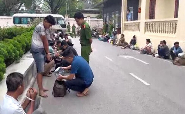 Bắt băng nhóm táo tợn gây ra 10 vụ cướp giật đêm khai mạc du lịch biển Sầm Sơn - 2