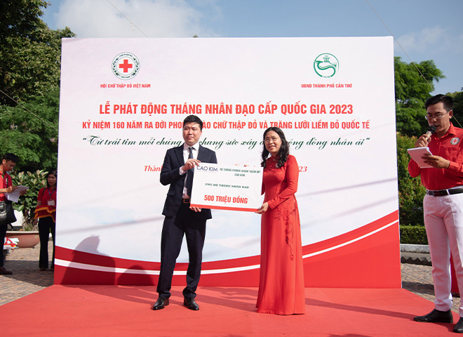 Phòng khám thẩm mỹ Cao Kim ủng hộ 500 triệu cho mô hình 'Bếp sạch - Cơm ngon' - 1