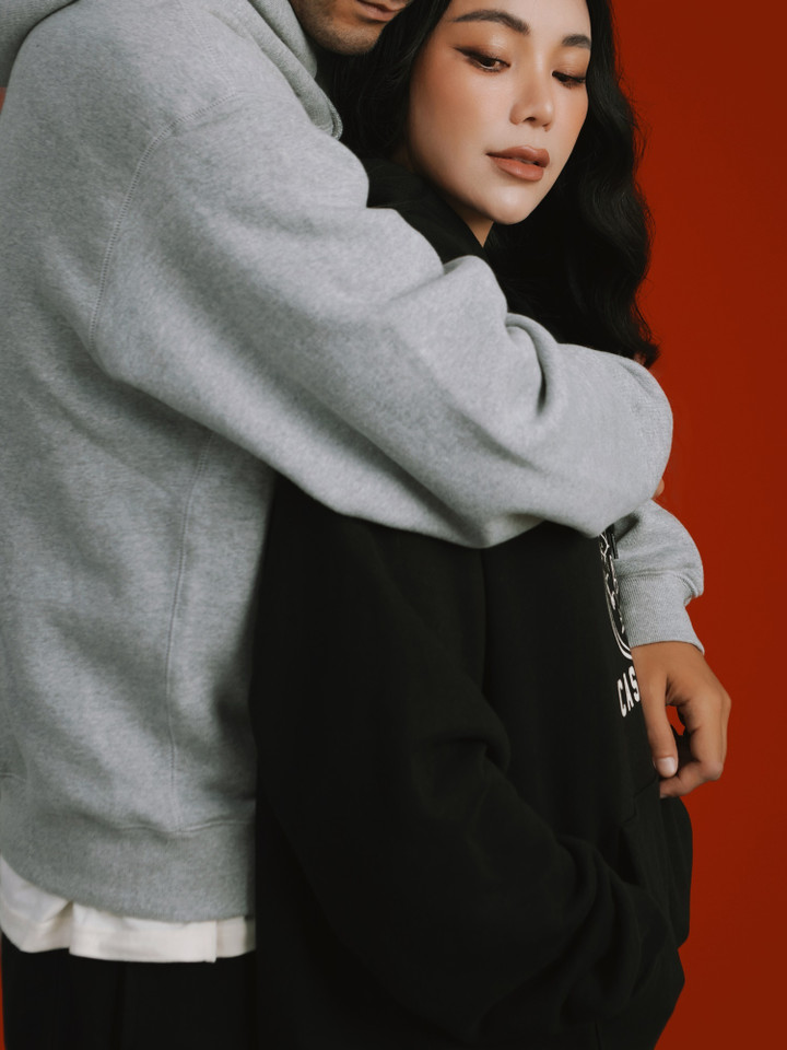 Trà Ngọc Hằng tình tứ bên nam thần lai Tây cao 1m92 - 3