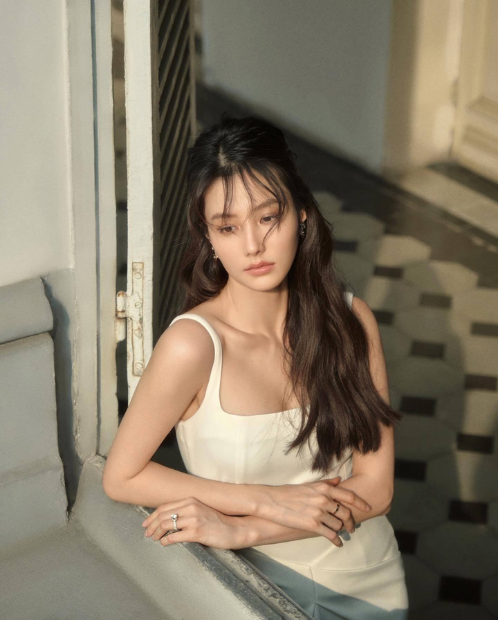 Sao Việt 27/4: Lệ Quyên phủ nhận tiêm môi, Thuỷ Tiên khoe con gái cao vượt trội - 7