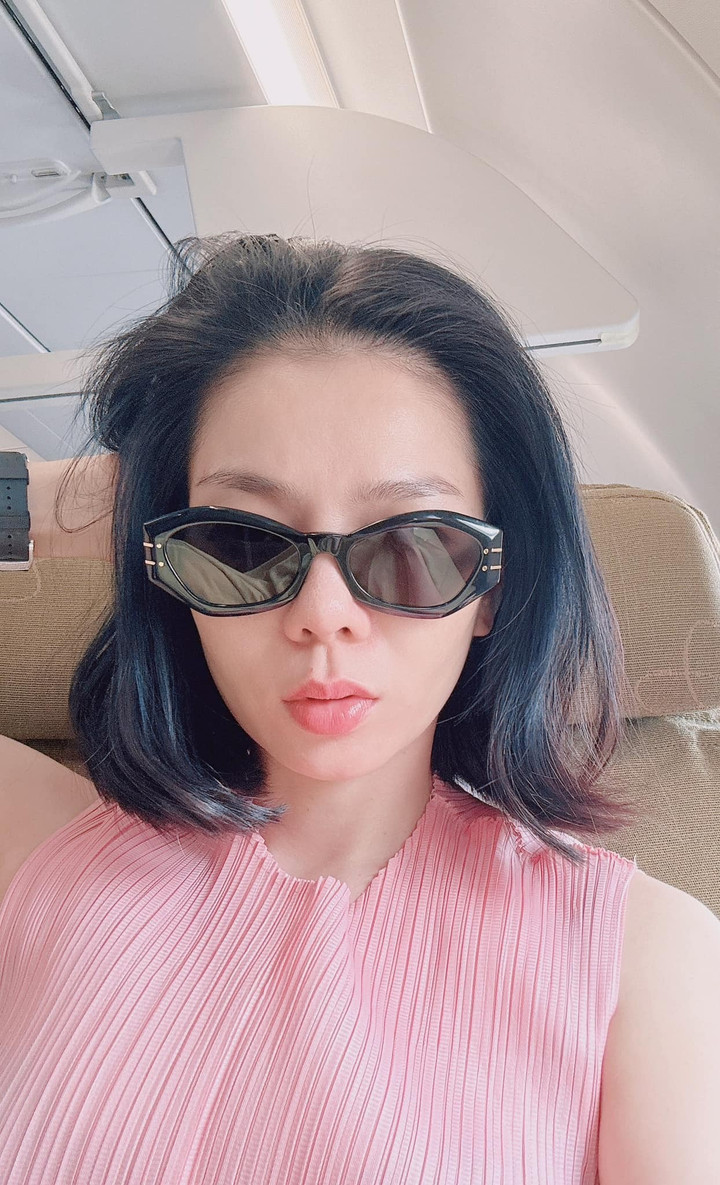 Sao Việt 27/4: Lệ Quyên phủ nhận tiêm môi, Thuỷ Tiên khoe con gái cao vượt trội - 1