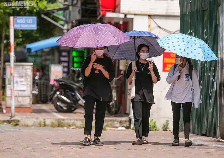 Dự báo thời tiết ngày 27/4: Hà Nội tăng nhiệt, trưa chiều trời nắng - 1