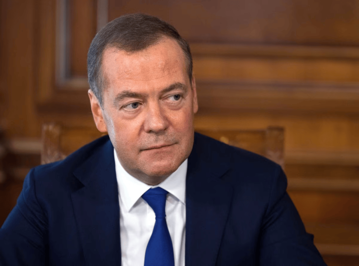 Ông Medvedev cảnh báo về chiến tranh thế giới mới - 1