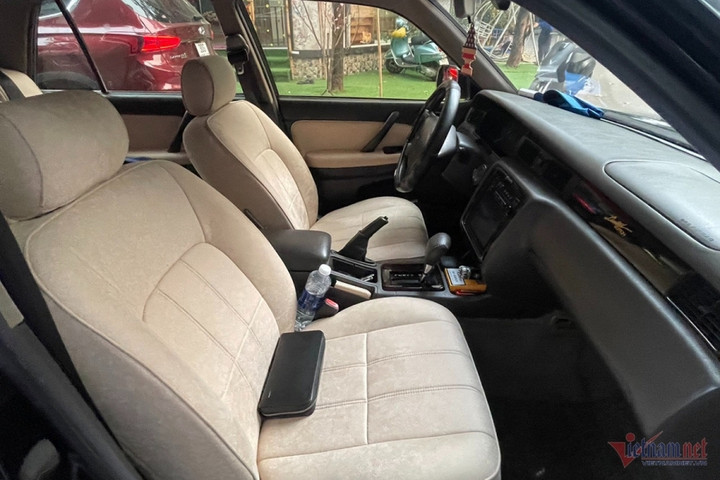 Điều gì khiến Toyota Crown đi gần 30 năm vẫn bán cả tỷ đồng? - 5