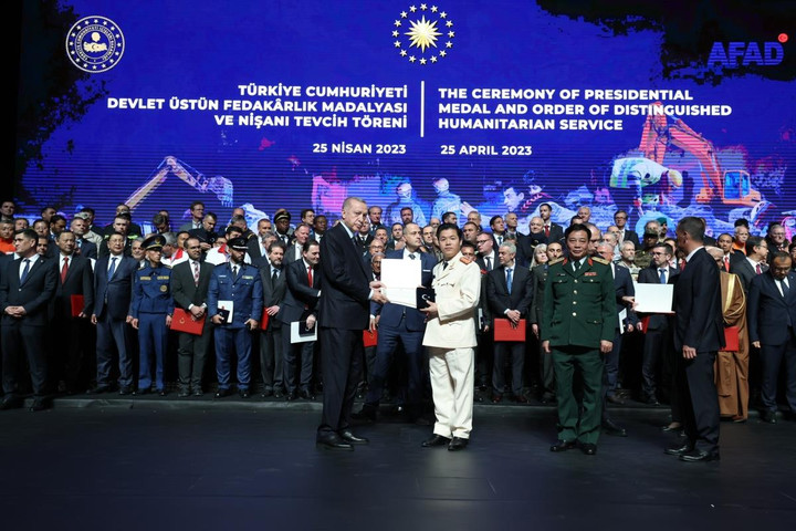 Thổ Nhĩ Kỳ trao tặng Huân chương cho lực lượng cứu nạn Việt Nam - 2