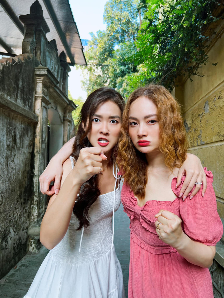 Sao Việt 28/4: Tuấn Hưng cách ly cùng bà xã, Lan Phương nhí nhảnh bên 'em dâu' - 2