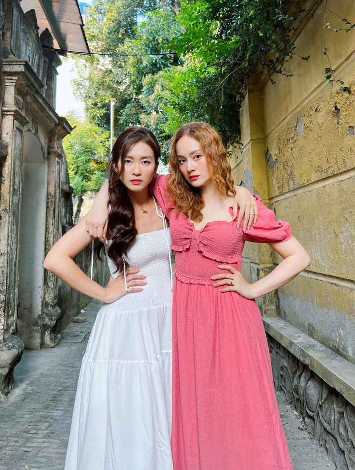 Sao Việt 28/4: Tuấn Hưng cách ly cùng bà xã, Lan Phương nhí nhảnh bên 'em dâu' - 3