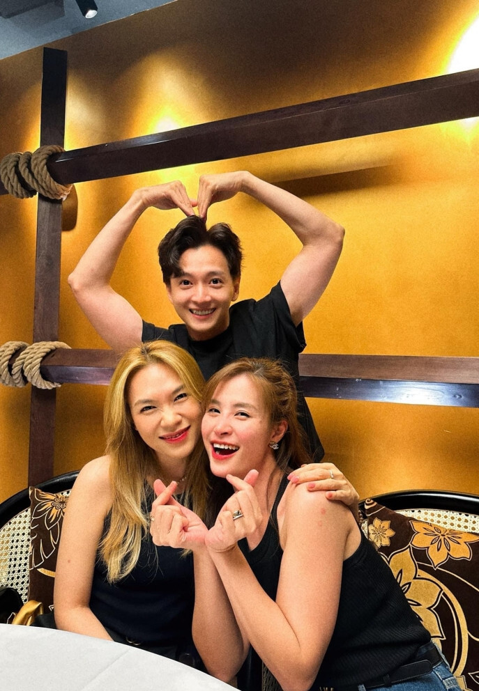 Sao Việt 28/4: Tuấn Hưng cách ly cùng bà xã, Lan Phương nhí nhảnh bên 'em dâu' - 8