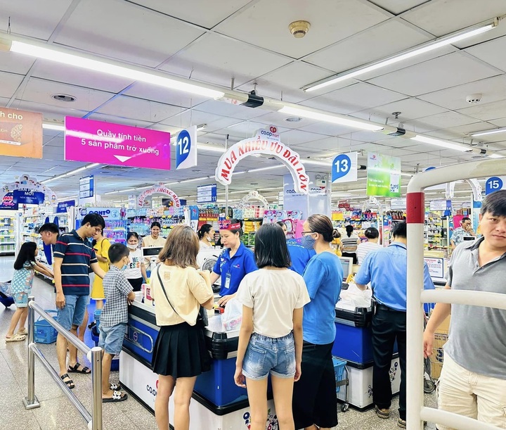 Co.opmart sale tưng bừng, ăn mừng lễ lớn - 2