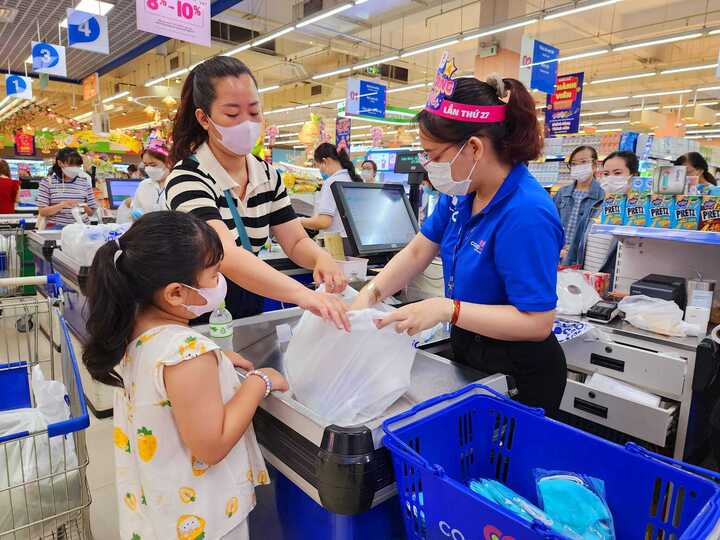 Co.opmart sale tưng bừng, ăn mừng lễ lớn - 1