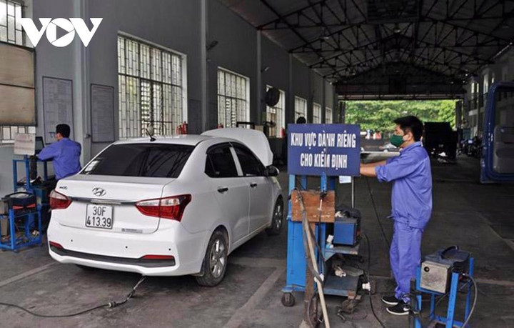 Trung tâm đăng kiểm sẽ rút ngắn kỳ nghỉ 30/4 để phục vụ người dân - 2
