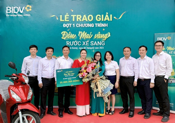 BIDV trao giải thưởng ô tô Honda City cho khách hàng - 1