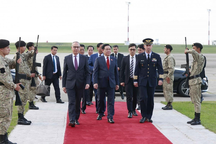 Chủ tịch Quốc hội Vương Đình Huệ bắt đầu thăm chính thức Cộng hòa Đông Uruguay - 3