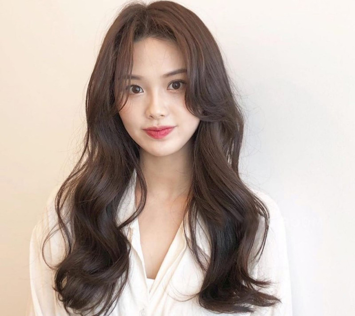 Thăng hạng nhan sắc với những kiểu tóc cho mặt tròn - 4