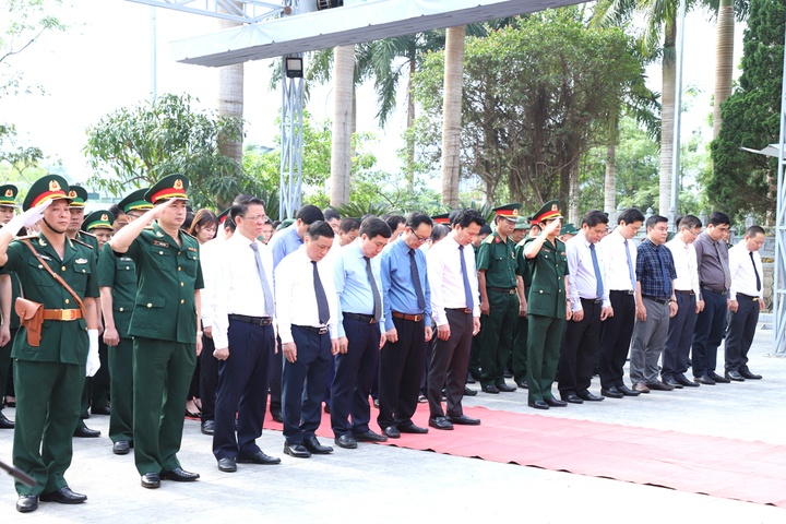 Lễ truy điệu và an táng hài cốt liệt sĩ - 8