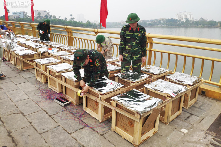 Cận cảnh trận địa pháo hoa mừng Giỗ tổ Hùng Vương - 4