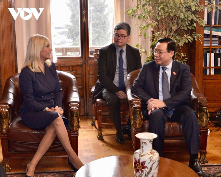 Chủ tịch Quốc hội hội đàm với Chủ tịch Thượng viện và Hạ viện Uruguay - 1