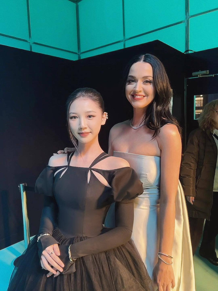 Sao Việt 29/4: Chí Trung sinh nhật bên bạn gái, Amee gặp gỡ Katy Perry - 3