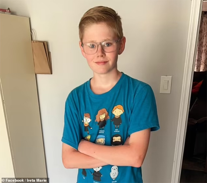 Cậu bé lớp 7 cứu 66 bạn cùng lớp khi tài xế bất tỉnh lúc đang lái xe - 2