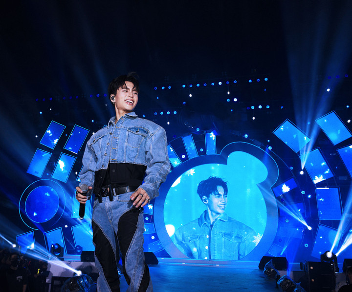 Mono diễn cực sung trên sân khấu khiến fan nữ mê mệt - 5