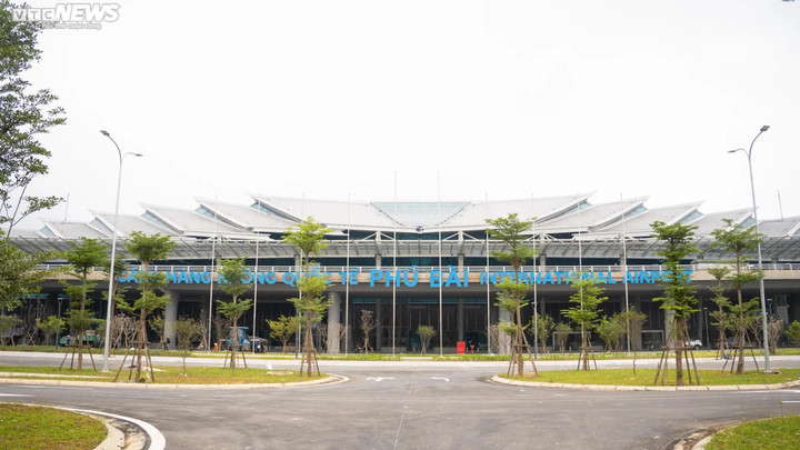 Đưa nhà ga hàng không 2.200 tỷ mang kiến trúc cung đình Huế vào sử dụng - 1