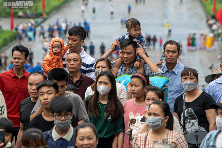 Hàng nghìn người đội mưa về dự lễ Giỗ Tổ Hùng Vương - 8