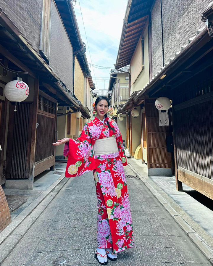 Sao Việt 30/4: Việt Trinh hạnh phúc bên con trai, Đỗ Thị Hà gợi cảm với bikini - 6