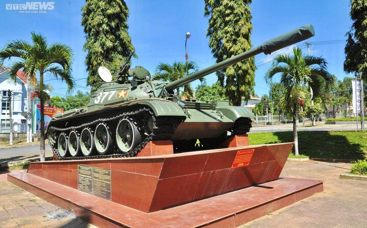 Chiêm ngưỡng xe tăng T59 một mình chống lại 10 xe địch - 2
