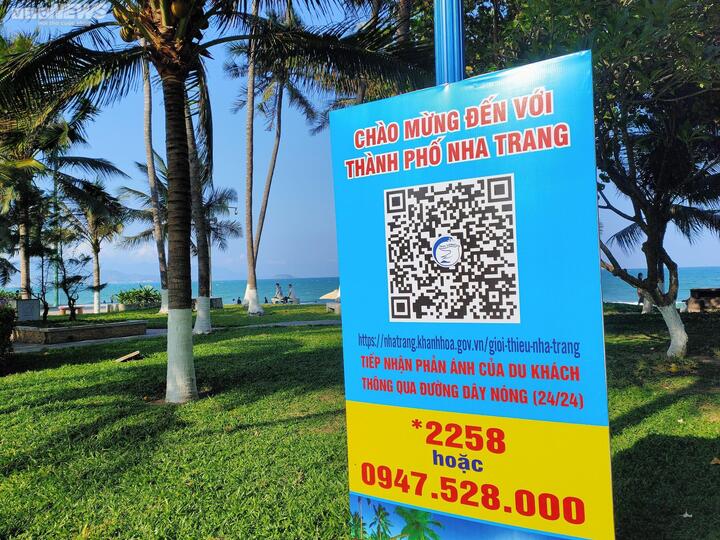 Nườm nượp khách đến Nha Trang trong dịp lễ - 6