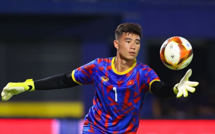 Quan Văn Chuẩn làm đội trưởng U23 Việt Nam