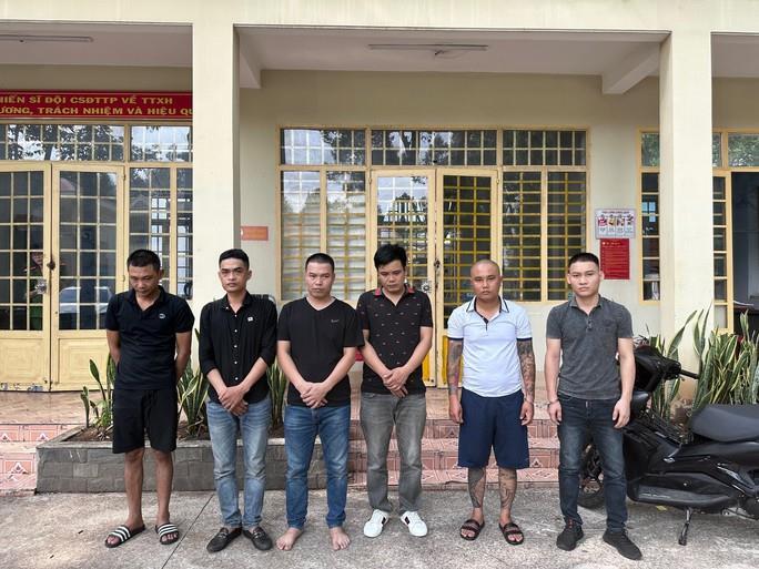 Tạm giữ hình sự nhóm cho vay với lãi suất 'không tưởng' - 1