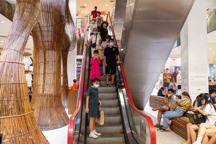 Hiện trạng trung tâm thương mại cuối cùng của Parkson Việt Nam - 4