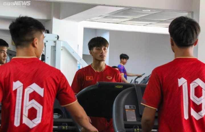 Cầu thủ U22 Việt Nam cười sảng khoái, tập hồi phục sau trận thắng U22 Lào - 4
