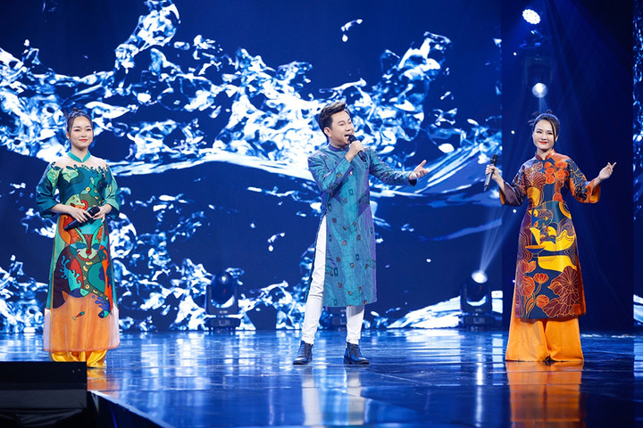 Hai cô gái xứ Nghệ giành ngôi quán quân 'Tuyệt đỉnh song ca 2023' - 2