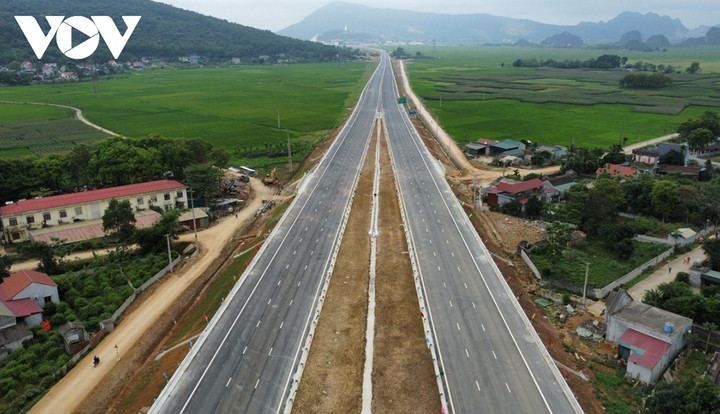 Thí điểm thưởng dự án giao thông đảm bảo tiến độ: Nhà thầu nói gì? - 1