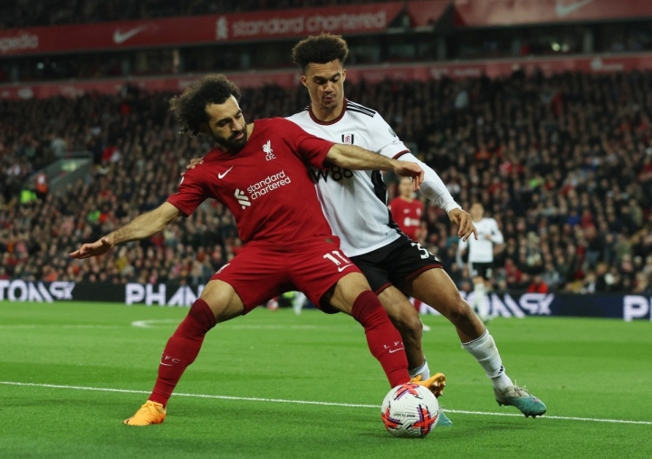 Kết quả Ngoại Hạng Anh: Man City chiếm ngôi đầu, Liverpool bám đuổi top 4 - 1