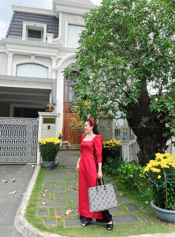 Bảo Thy sống như 'bà hoàng' trong biệt thự rộng lớn với chồng đại gia - 4