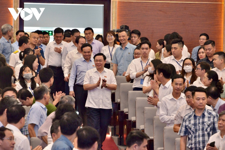 Chủ tịch Quốc hội: 'Nhiều khi lãng phí còn nhiều hơn cả tham nhũng' - 4