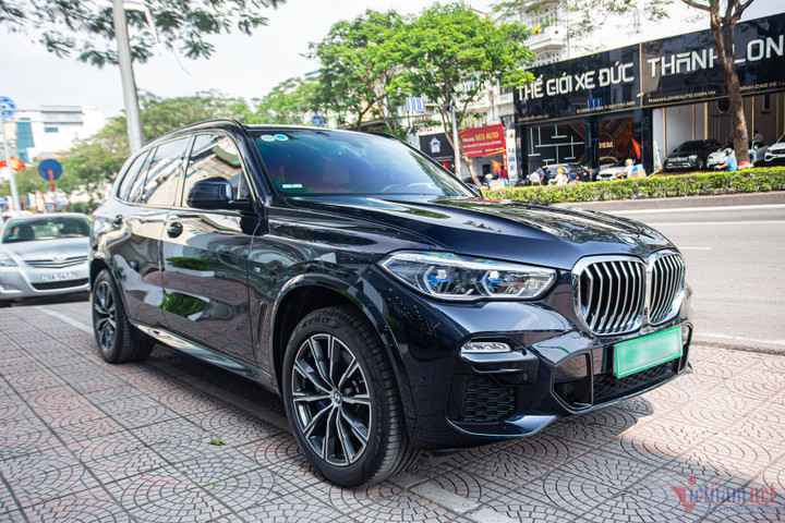 BMW X5 đời 2020 mới lăn bánh 100 km, chủ xe bán lỗ hơn 1 tỷ đồng - 1