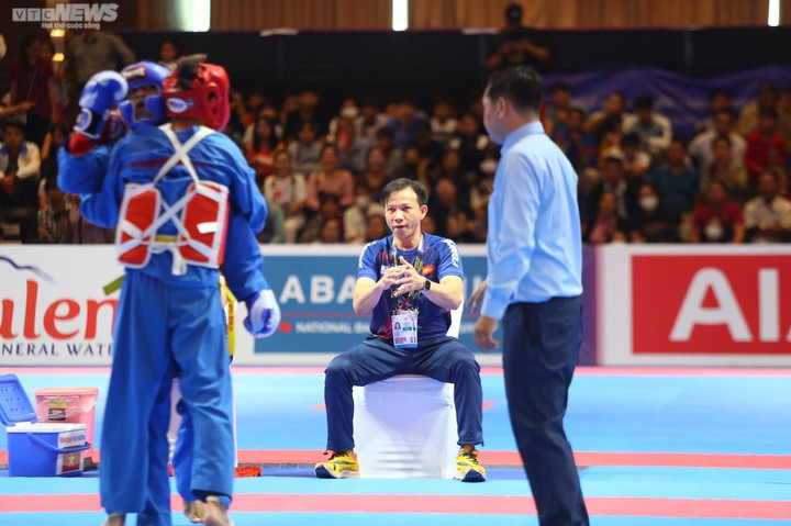 Võ sĩ Việt Nam sốt 39 độ vẫn giành HCV SEA Games 32 - 9