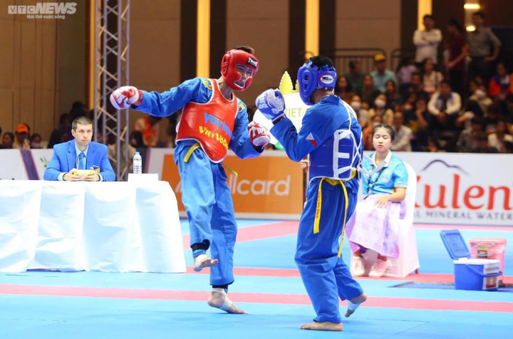 Võ sĩ Việt Nam sốt 39 độ vẫn giành HCV SEA Games 32 - 4
