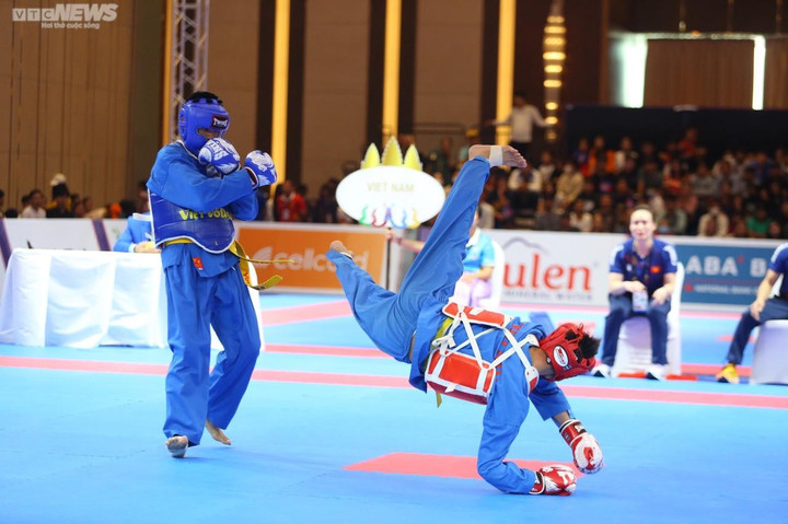 Võ sĩ Việt Nam sốt 39 độ vẫn giành HCV SEA Games 32 - 7