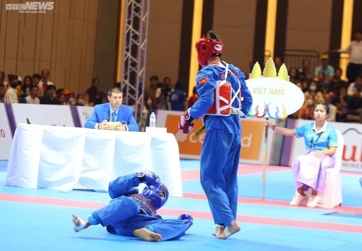 Võ sĩ Việt Nam sốt 39 độ vẫn giành HCV SEA Games 32 - 8