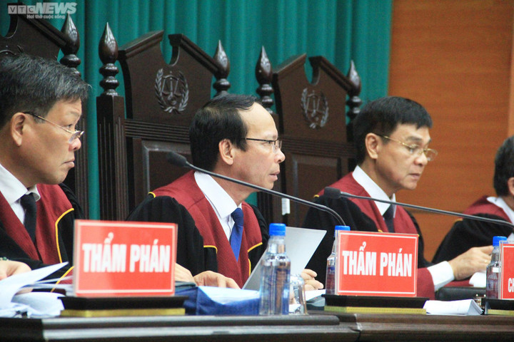  Vợ Nguyễn Thái Luyện mang thai, xin hoãn tòa phúc thẩm - 1