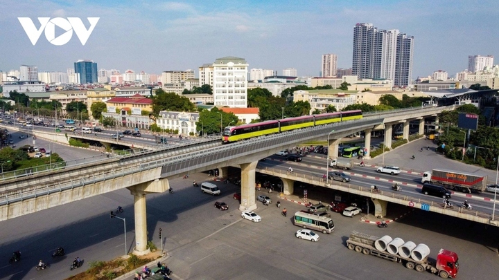Metro Nhổn - Ga Hà Nội sắp vận hành đoạn trên cao đến Cầu Giấy - 1