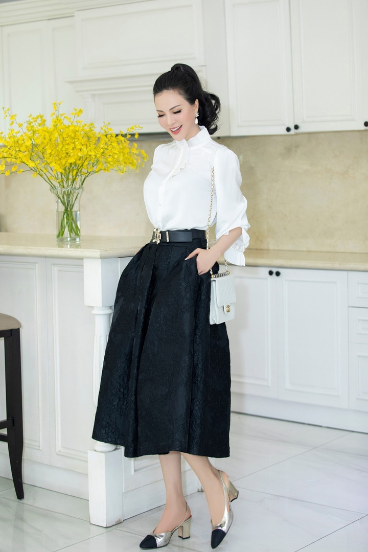 ‘Nữ hoàng ảnh lịch’ Thanh Mai mạnh tay sắm hàng hiệu khi quay TikTok - 8